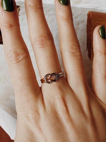 Vintage Infinite Rope Knot Ring