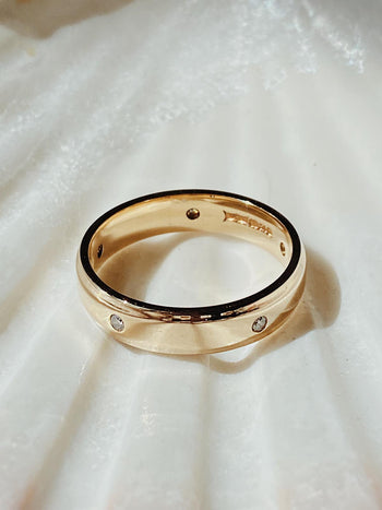 Vintage Diamond Studded Ring